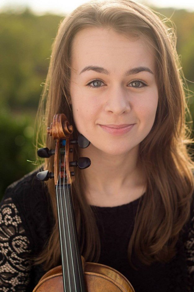 Emma Burge | Violin