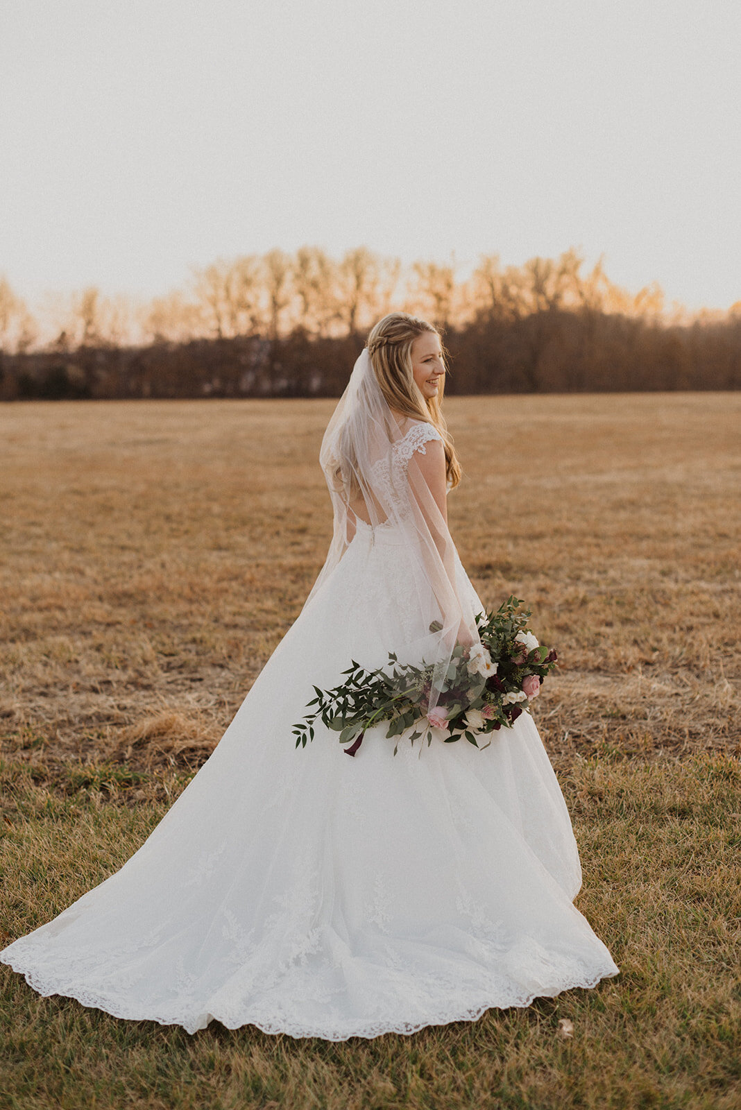 Missouri-Fall-Wedding-Boho-Style-Emerson-Fields-Bride4.jpg
