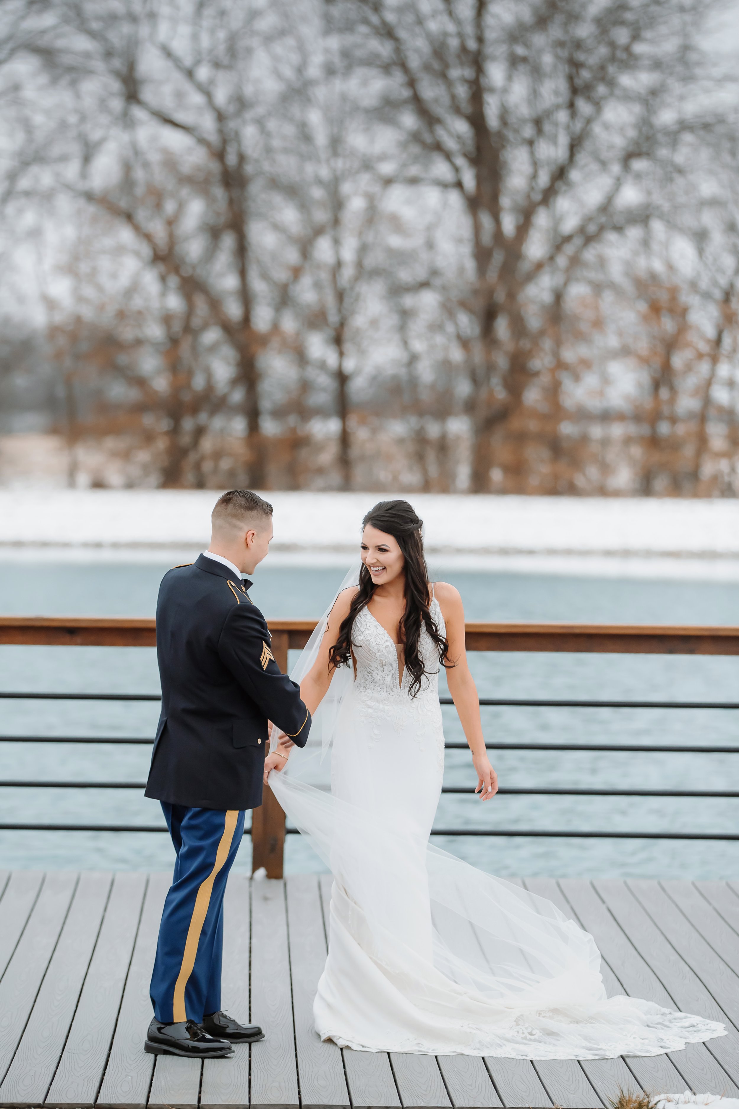 Winter Wedding Missouri Venue Emerson Fields (34).jpg