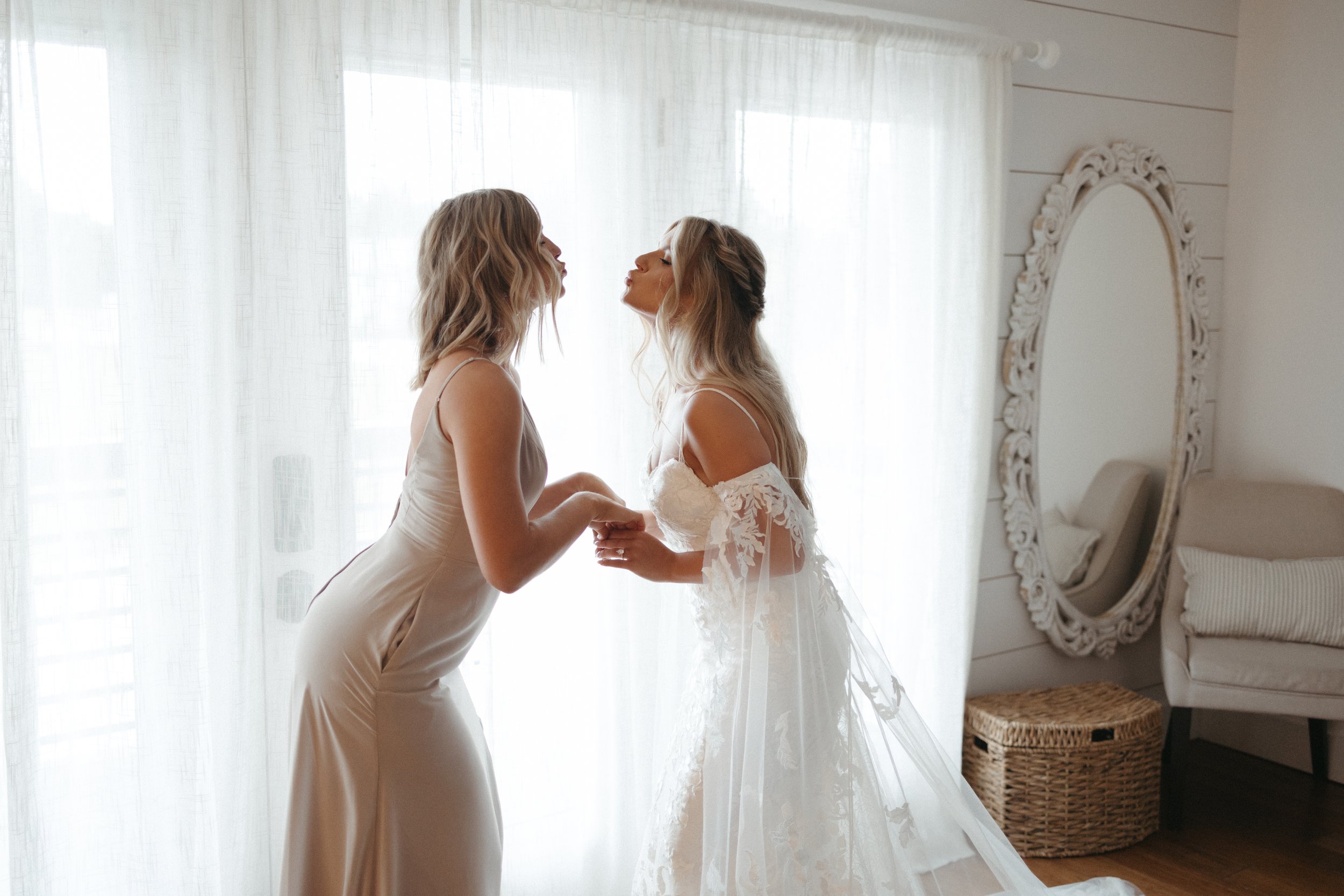 bride mom getting ready bridal suite emerson fields venue missouri.jpg