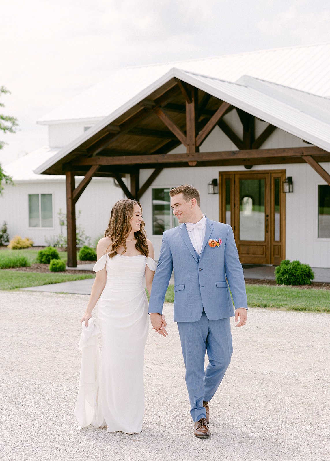 vibrant spring wedding bride and groom portraits emerson fields (5).jpg