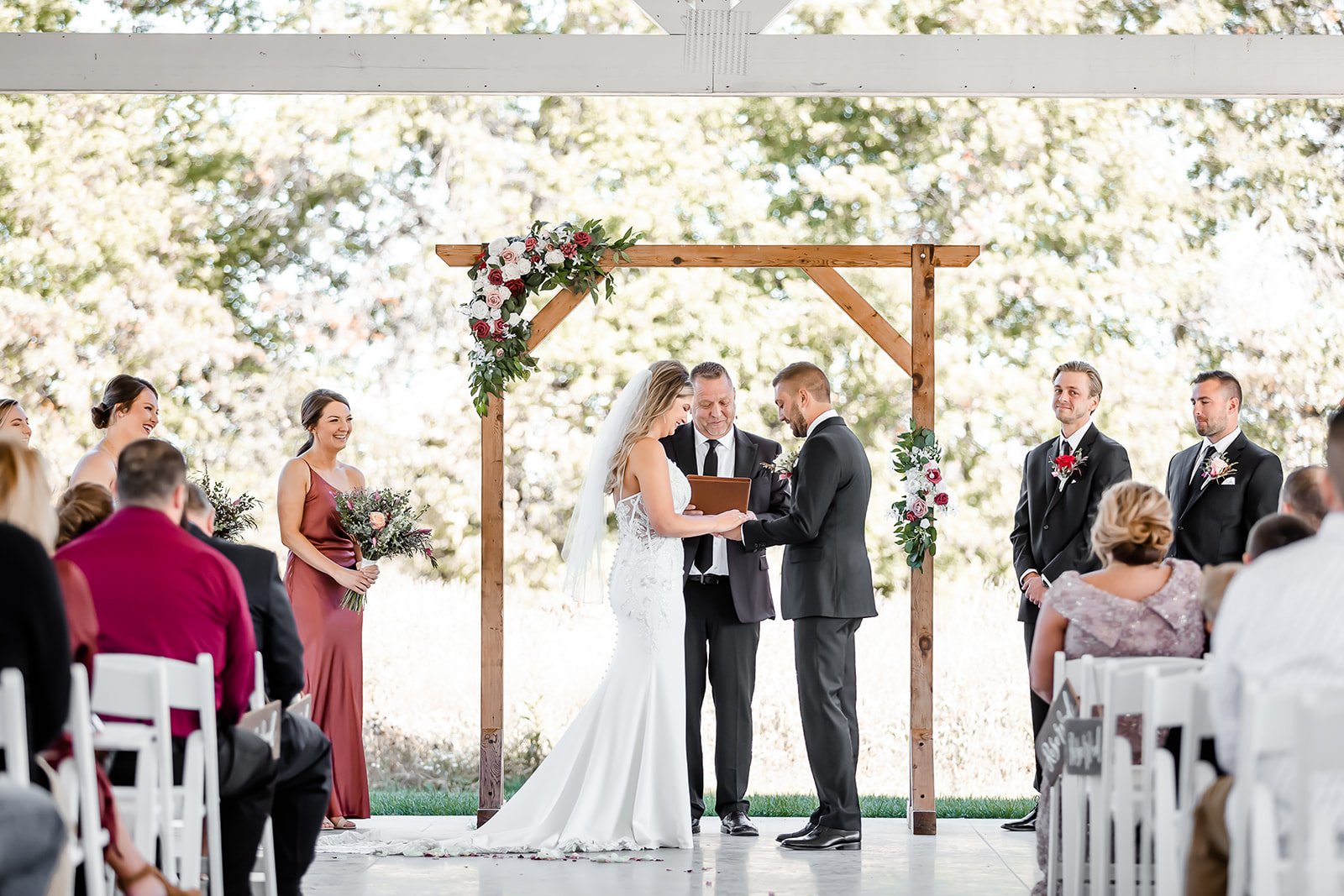 outdoor fall wedding in missouri emerson fields pavilion.jpg