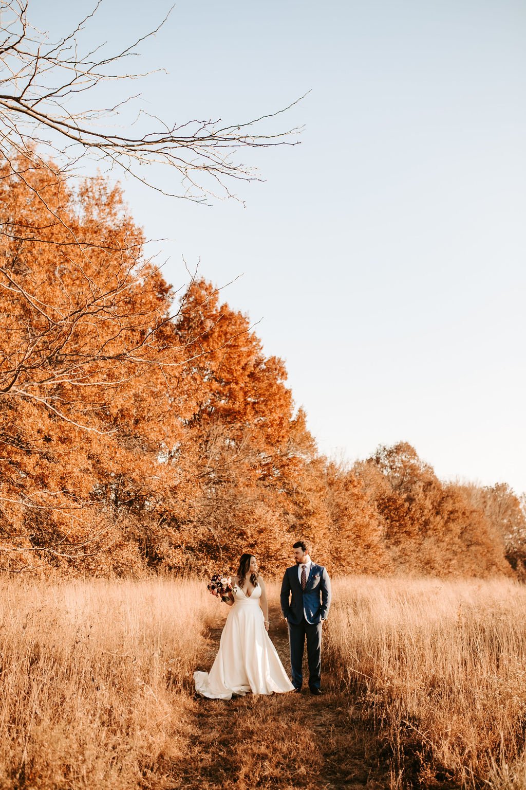 fall outdoor wedding ceremony missouri emerson fields.jpg