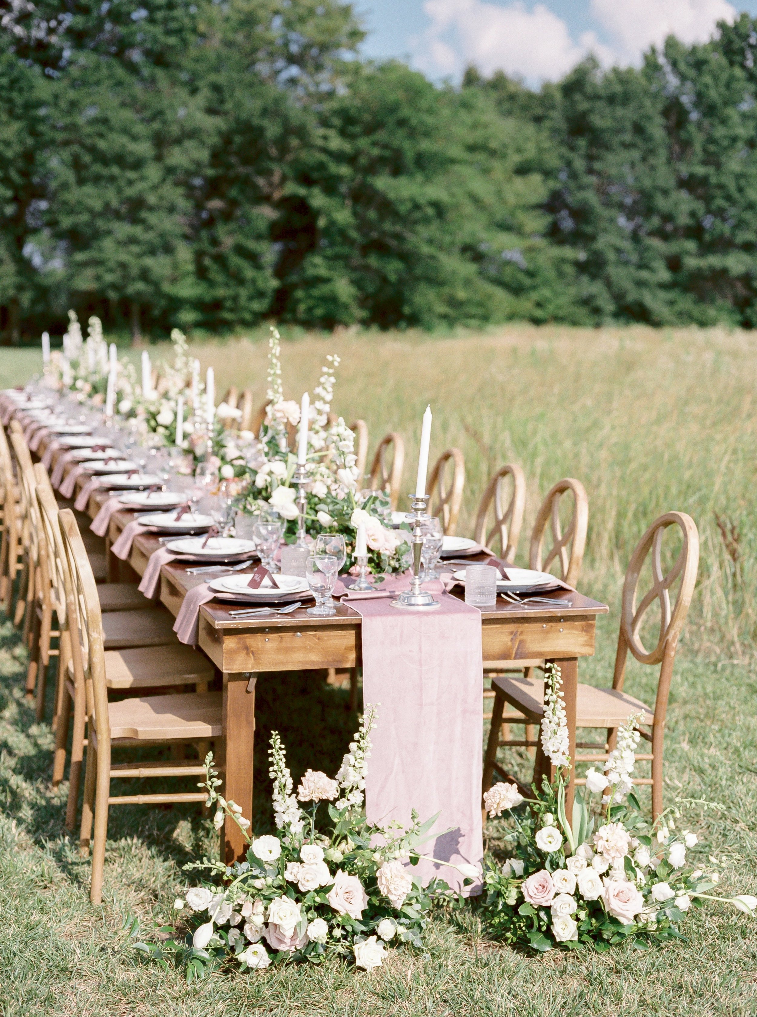 outdoor fall wedding king's family table.jpg