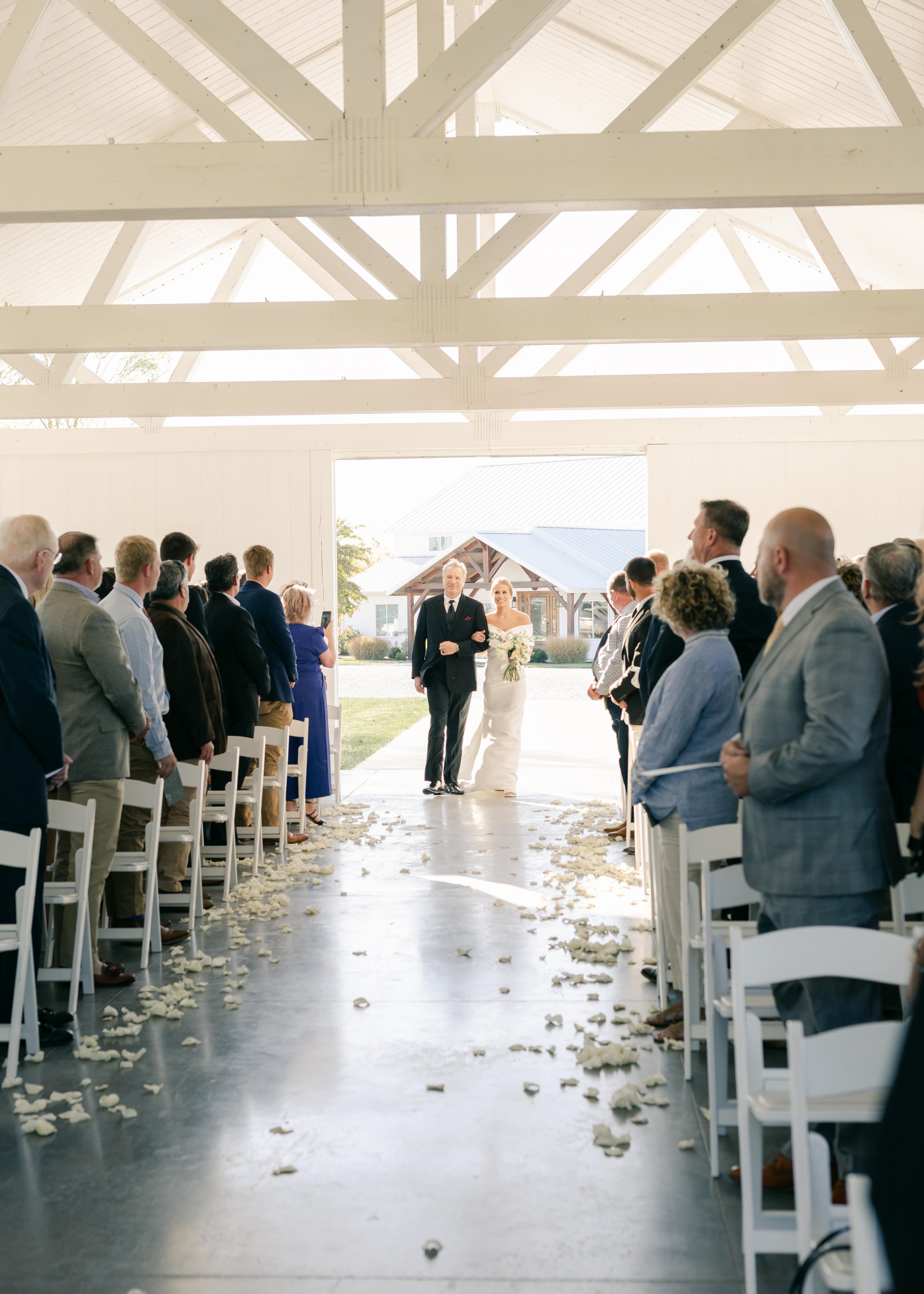 outdoor fall wedding ceremony_interactive_family focused_emerson fields (5).jpg