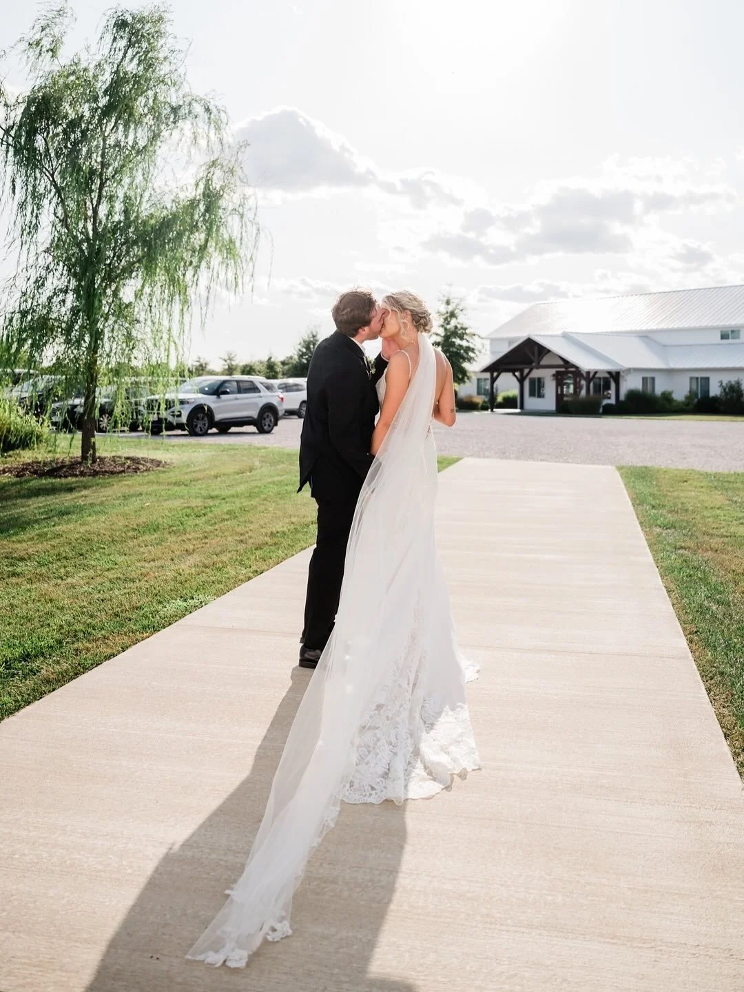 &ldquo;We had THE best experience with Emerson Fields!!&rdquo; ✨
⠀⠀⠀⠀⠀⠀⠀⠀⠀
Josey shared that our venue is &ldquo;absolutely breathtaking (you truly can&rsquo;t take a bad picture anywhere)&rdquo; and that our team is &ldquo;so welcoming, kind, and de