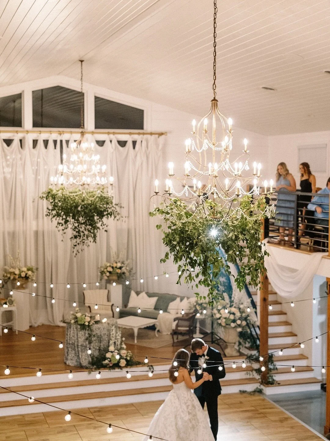 Ready to elevate your wedding reception&hellip;literally?👆🏻

Our stage is one of the most versatile spots in the venue, and how you use it is totally up to you! 

We&rsquo;ve seen it transformed into a dreamy dessert lounge, the perfect sweetheart 