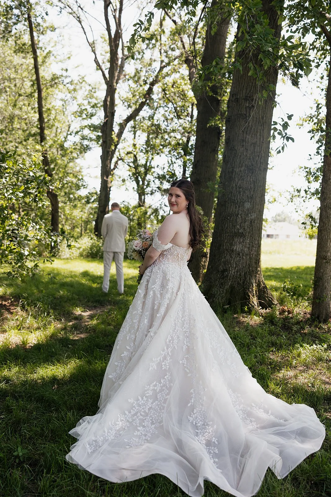 Emerson-Fields-Columiba-Missouri-wedding-venue-summer-outdoor-wedding-36.jpg