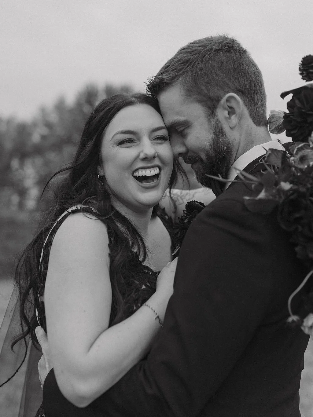 🖤 &rsquo;Til death do us part&hellip; but make it elegant. 👻
⠀⠀⠀⠀⠀⠀⠀⠀⠀
At Emerson Fields, we love a moody romance, especially this time of year!
⠀⠀⠀⠀⠀⠀⠀⠀⠀
Whether your vibe is timeless and classic or a touch dark and dreamy, your love story deserve