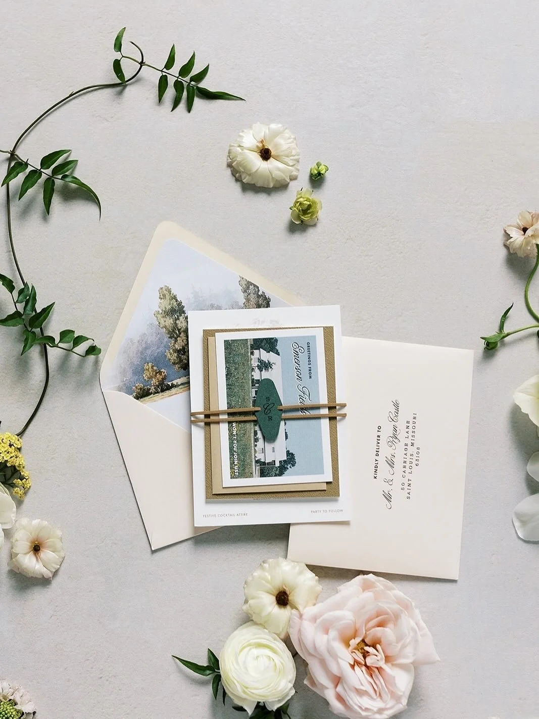 POV: you&rsquo;re a 2026 bride and you can&rsquo;t decide if the paper goods and details are really *worth it*...
⠀⠀⠀⠀⠀⠀⠀⠀⠀
Yes, yes, yes they are! Your invitations and paper pieces are one of the first ways you share your wedding&rsquo;s vibe with y
