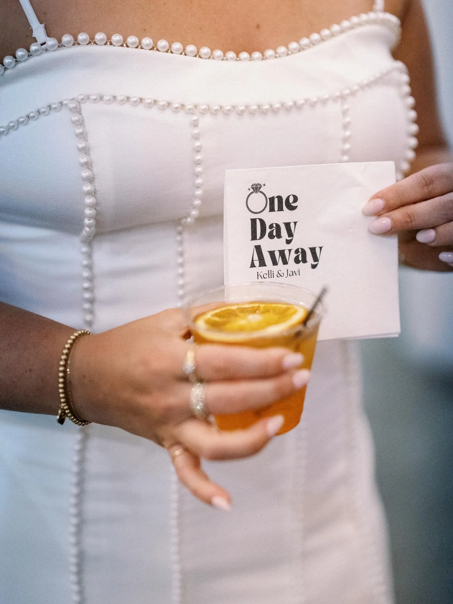 Booking a weekend rental at Emerson Fields means Friday night is yours to dream up!!

You can host a welcome party, rehearsal dinner, themed night, or something entirely your own!! I love helping couples bring those ideas to life.

With extra time bu