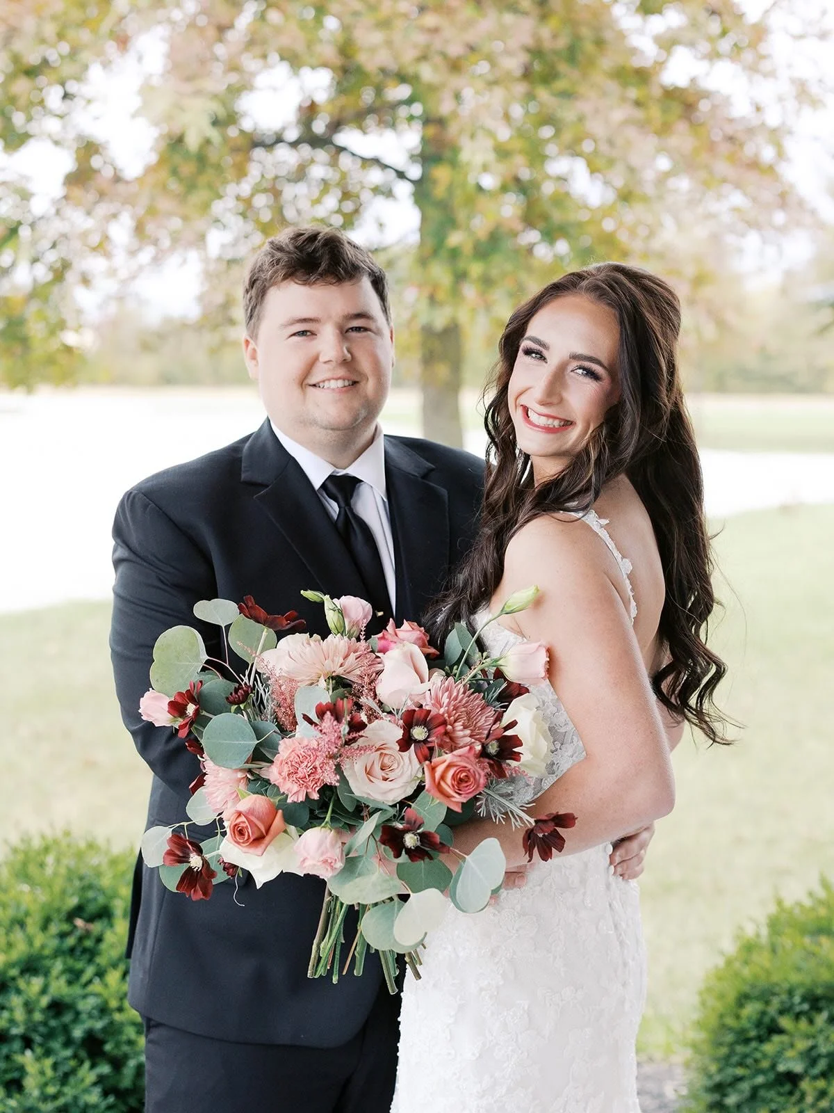 Rachel &amp; Collin&rsquo;s day was a masterclass in rolling with the weather!
⠀⠀⠀⠀⠀⠀⠀⠀⠀
Their overcast first look quickly turned to light sprinkles as they shared private vows&mdash;but our team was watching the forecast closely and ready with umbre