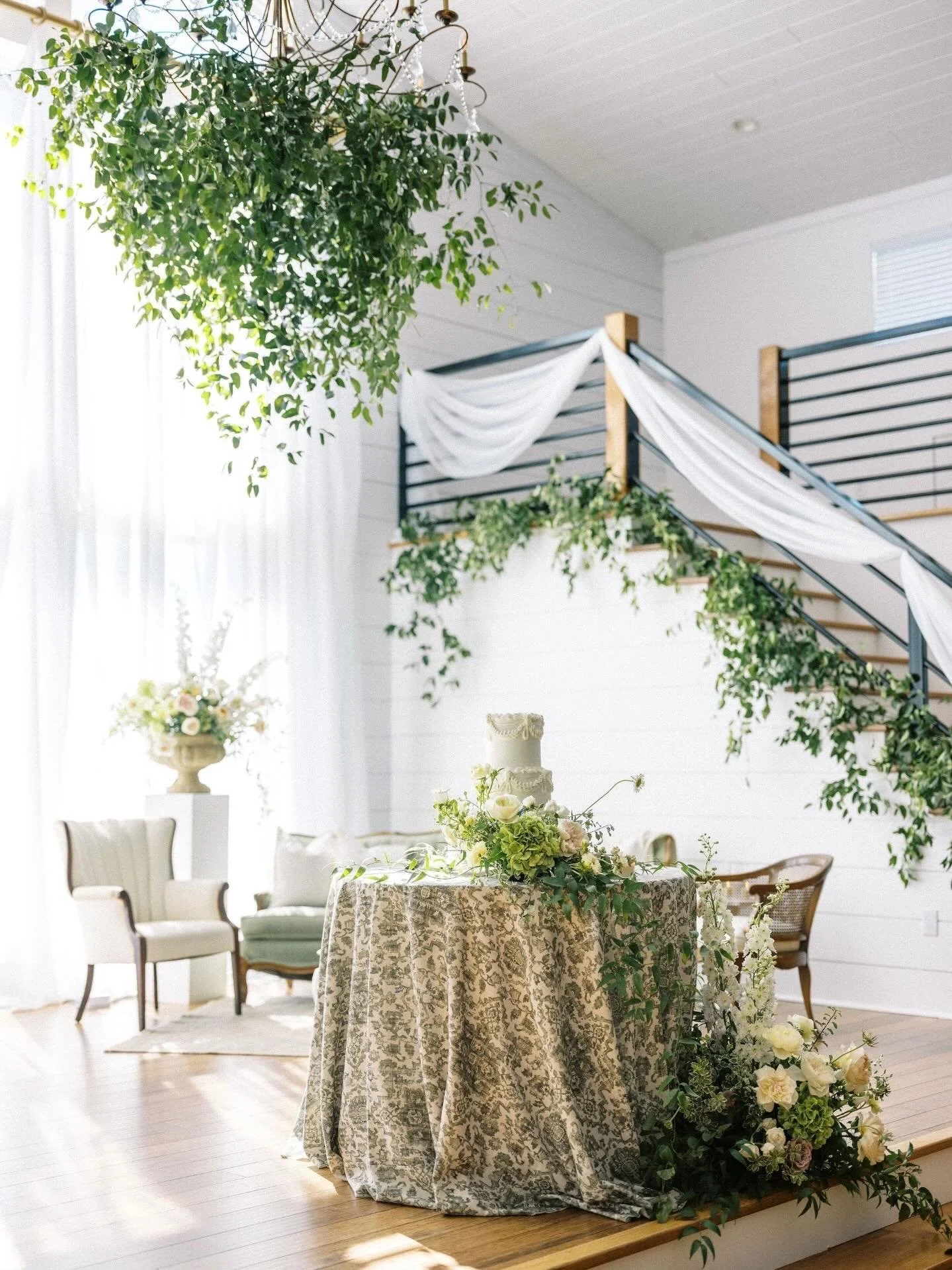 We love saying YES!
⠀⠀⠀⠀⠀⠀⠀⠀⠀
When couples and wedding planners come to us with big dreams like chandelier installations, dessert lounges, and custom builds, we pride ourselves on finding a way to make it happen.
⠀⠀⠀⠀⠀⠀⠀⠀⠀
With the right vendor team 