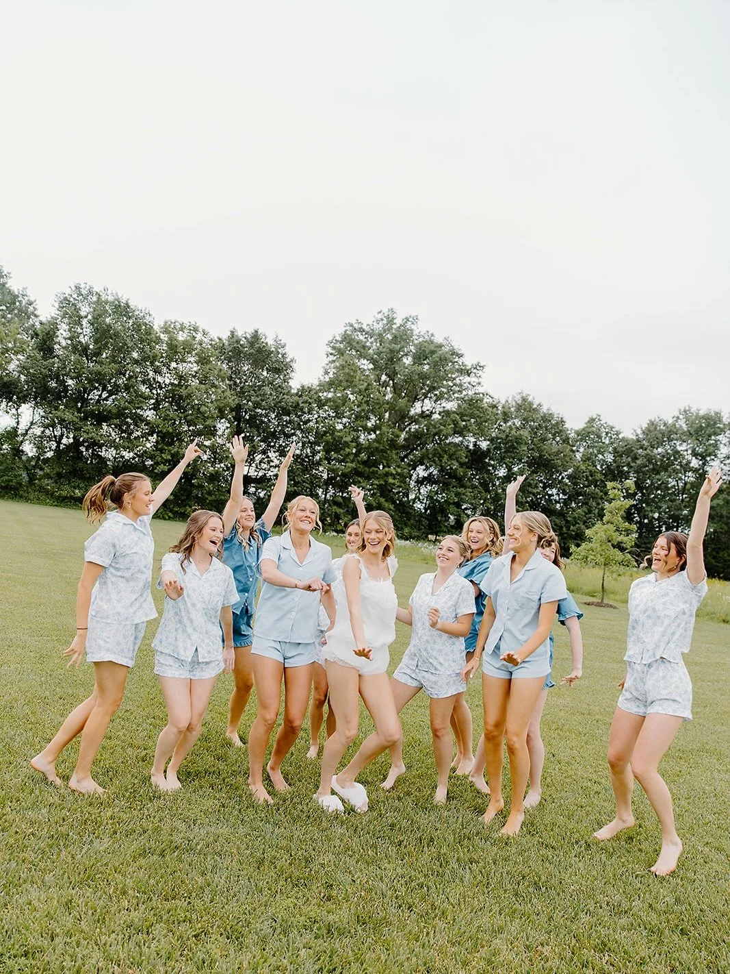 You can tell when a couple actually had time to be present with the people they love. This is exactly what it feels like.

Wedding Coordinator: Emerson Fields Event Team 
Venue: @emersonfieldsvenue
Lodging: @emersonsuites 
Photographer: @jordanlynsds