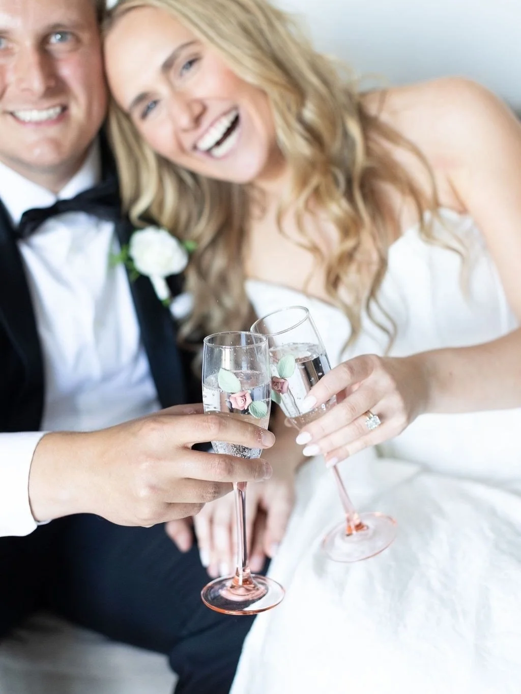 This October &amp; November have dates open- TOUR TODAY! And speaking of venue tours&hellip;
⠀⠀⠀⠀⠀⠀⠀⠀⠀
IYKSYK- a tour experience unlike any other equates to a wedding experience unlike any other! If you know Susan, you know&hellip;. 
⠀⠀⠀⠀⠀⠀⠀⠀⠀
&ldquo