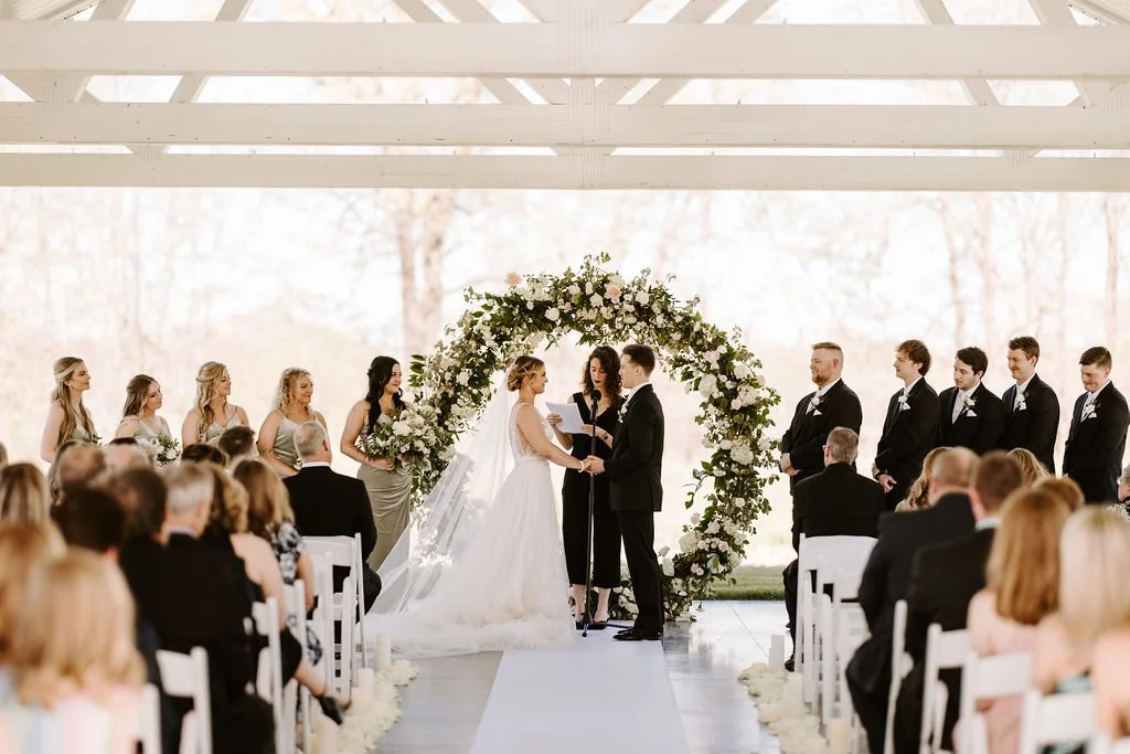 Outdoor wedding venue in Missouri