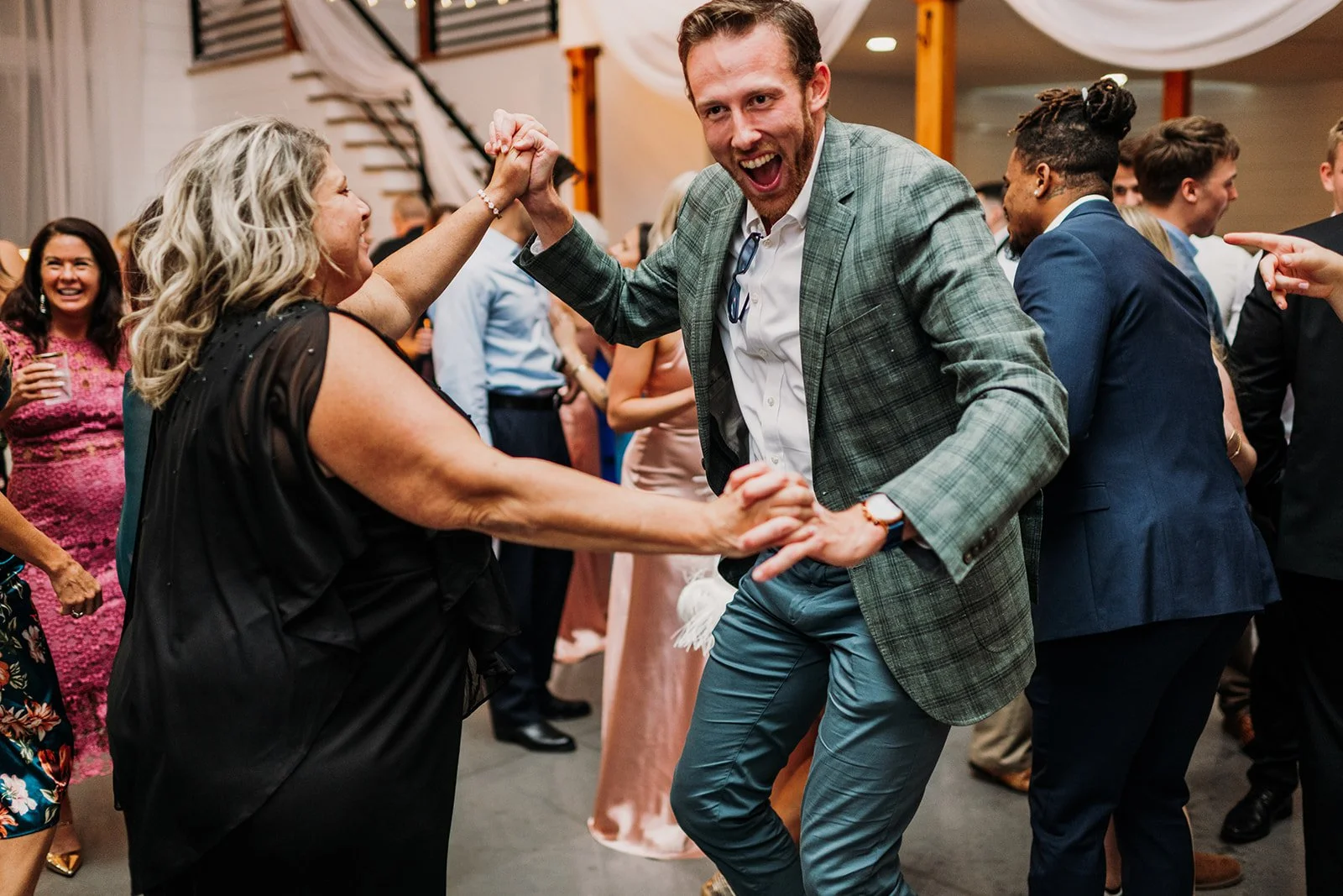 September-Wedding-Weekend-package-at-Emerson-Fields1035.jpg