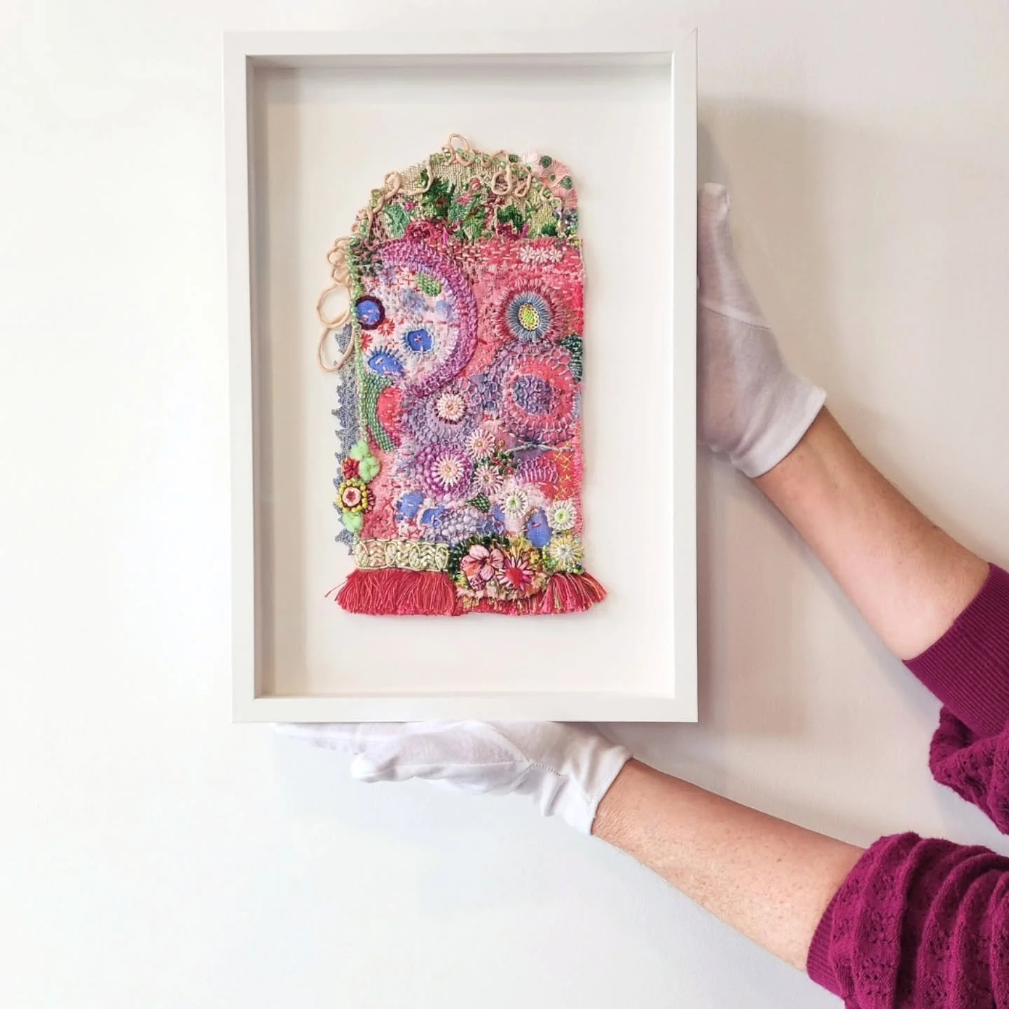 Lucky last week to view the Threading Lightly exhibition @gallery76_queenst in Sydney ...last day is 28th July. Celebrating reclaimed and repurposed textiles and fibres with a focus on sustainability it really is a beautiful show.
I have three pieces