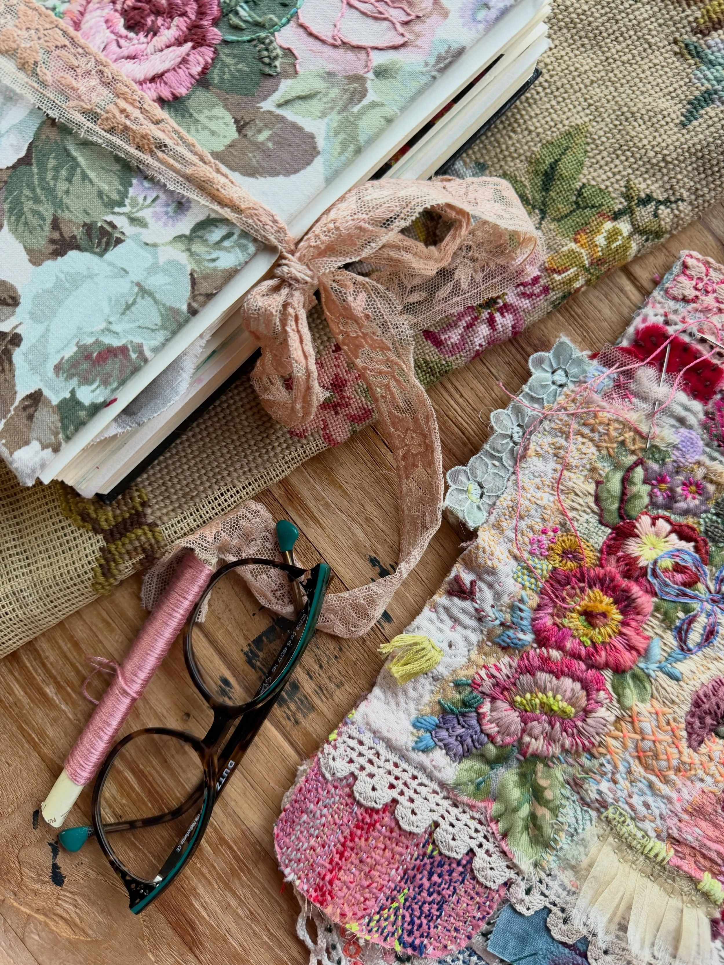 Monday in the studio. Continuing to journal about my love story with flowers, stitching, writing. Emails too, there&rsquo;s always emails but I try to keep the focus on creating ✨