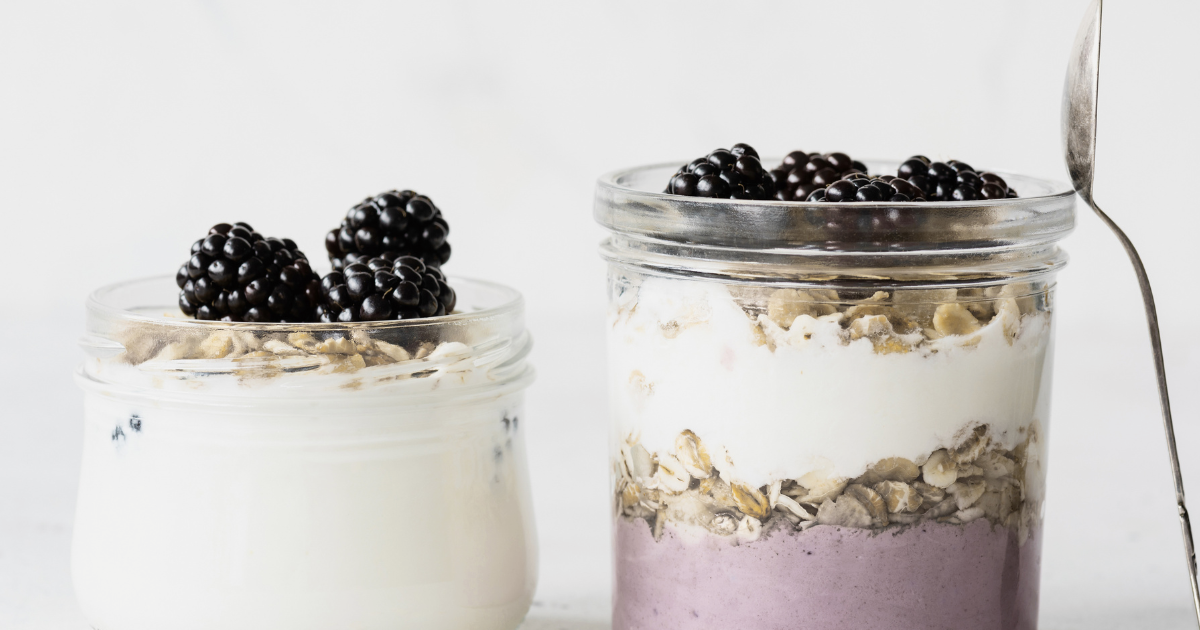 My Go-To Overnight Oats Recipe (High Protein, Under 400 Calories)