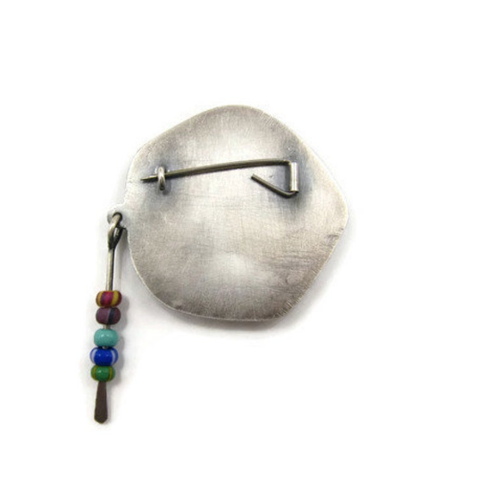 silverbroochback.png