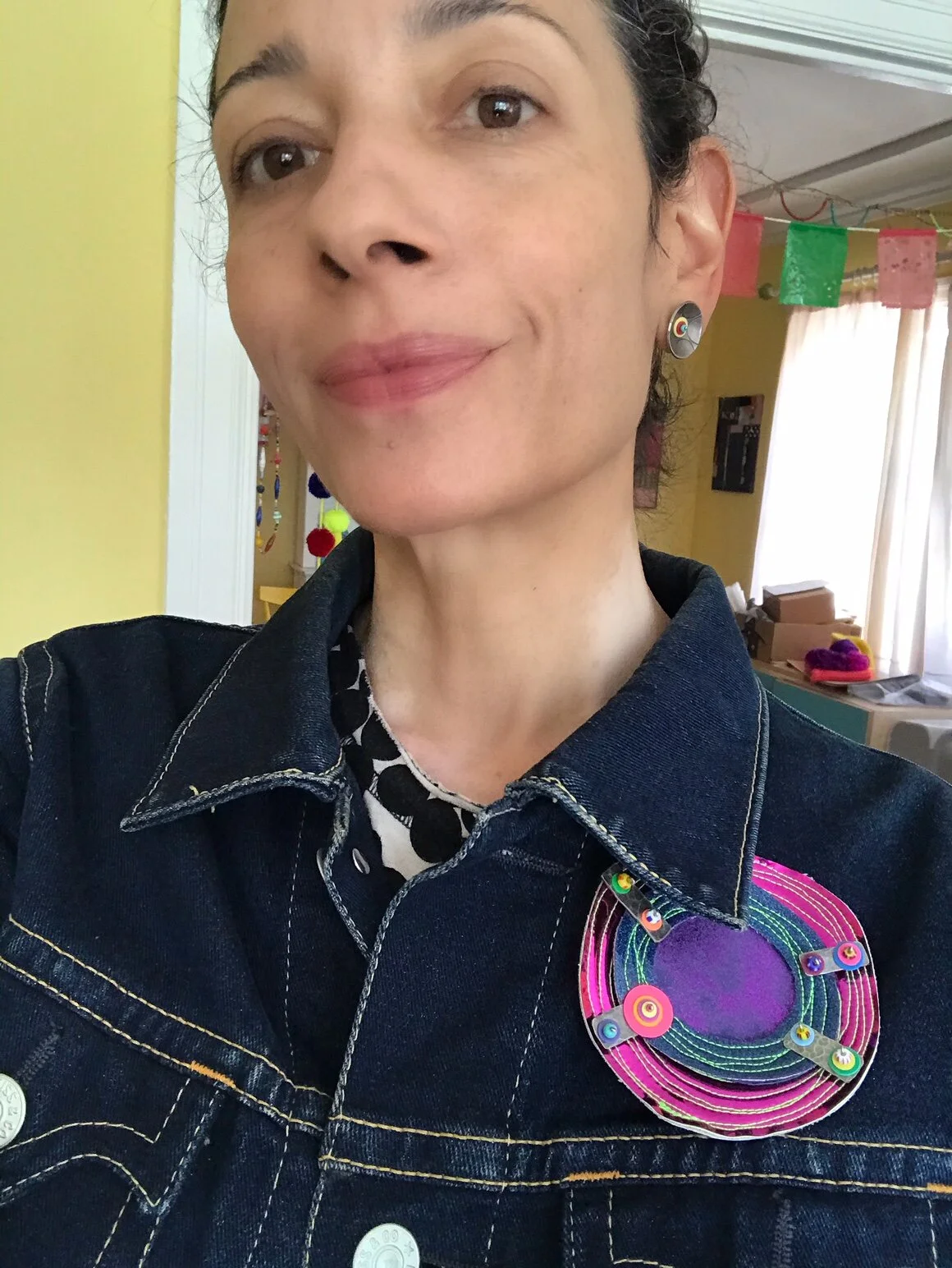 pebble_brooch.jpg