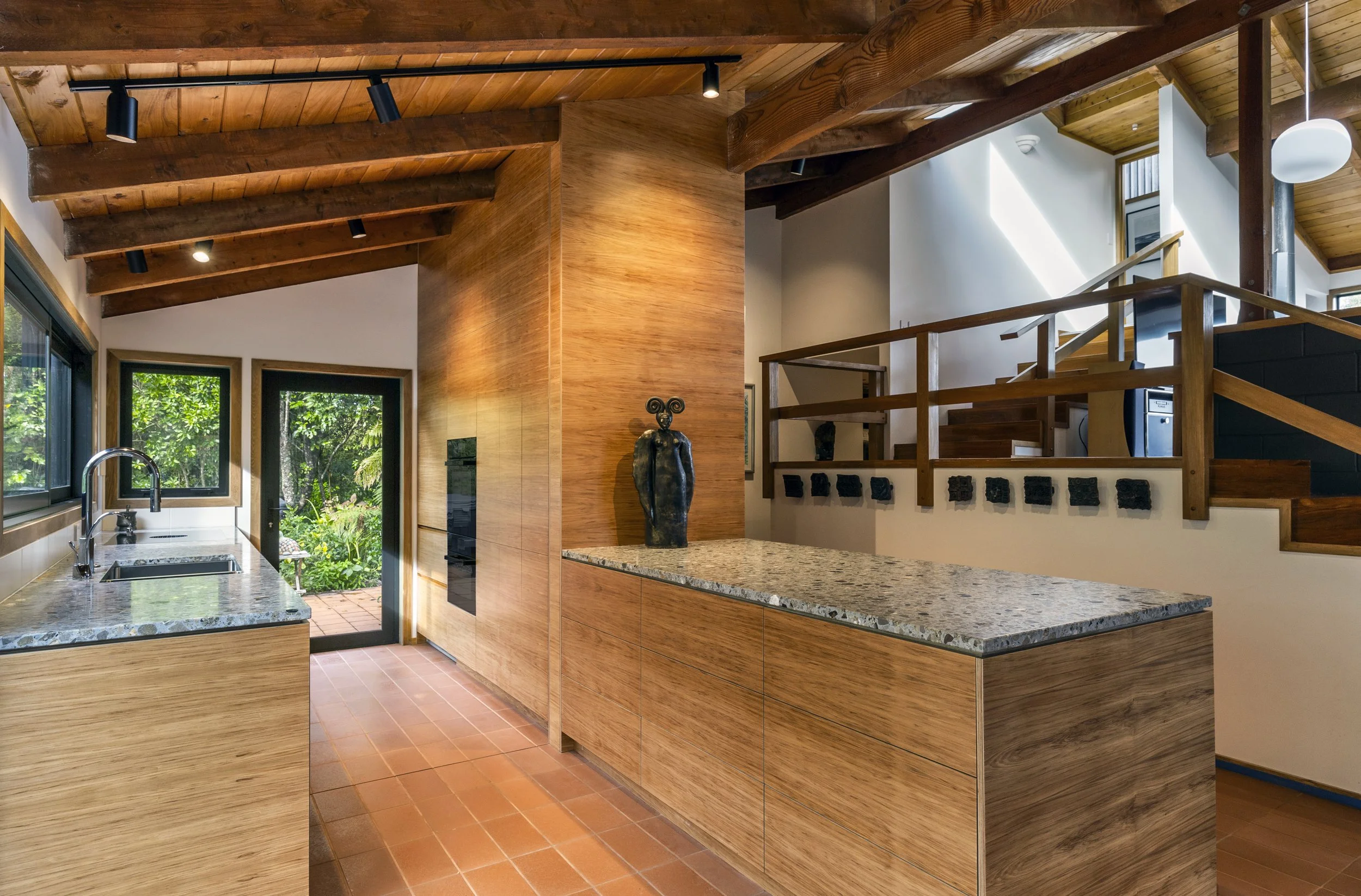 Whakamoenga Point 7 - 03.jpg