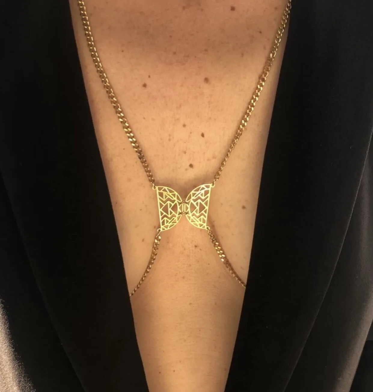 AB3E5660-8890-4A52-94E8-AF1C15ABCA2B