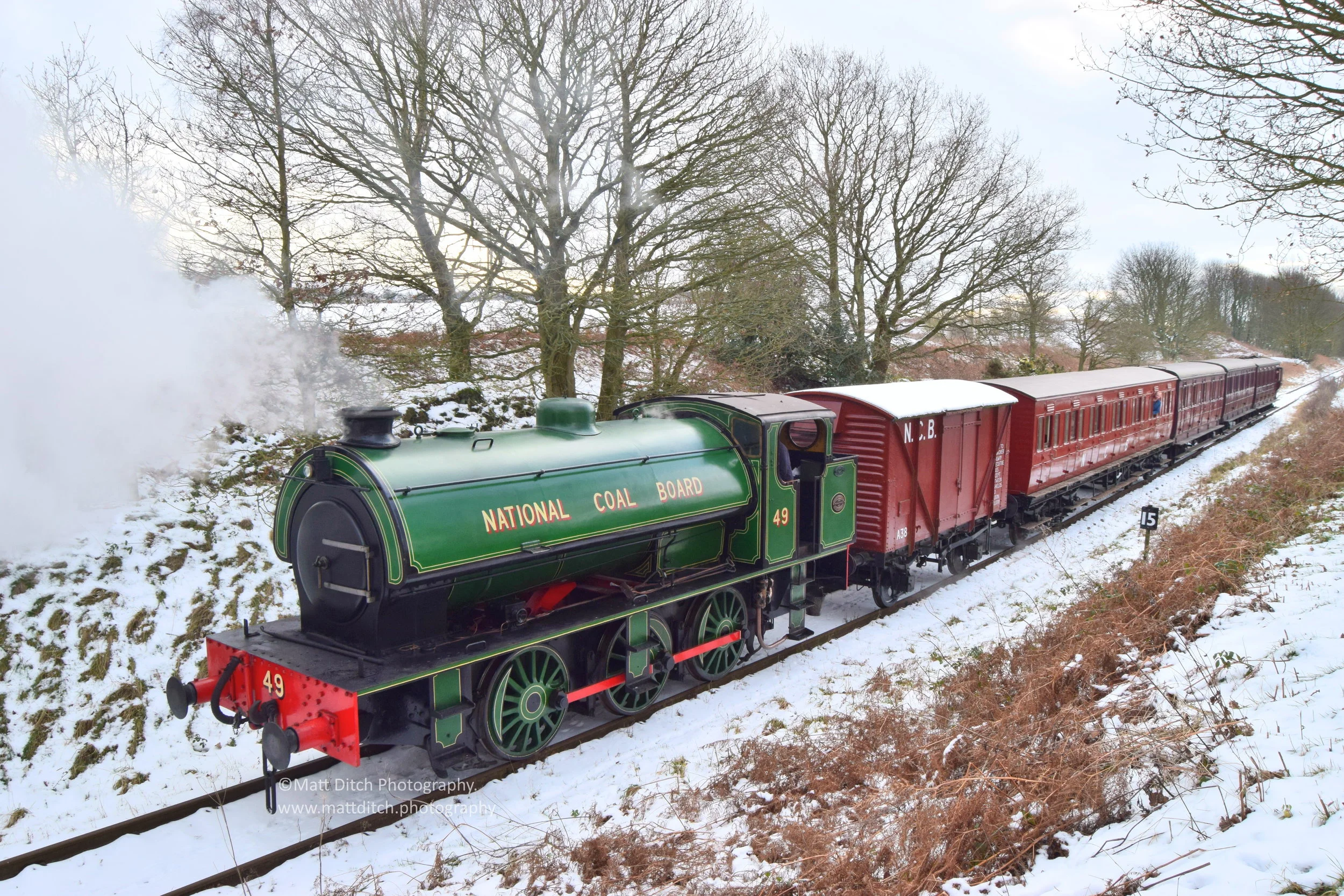  No.49 approaching Sunniside with a mixed train. 