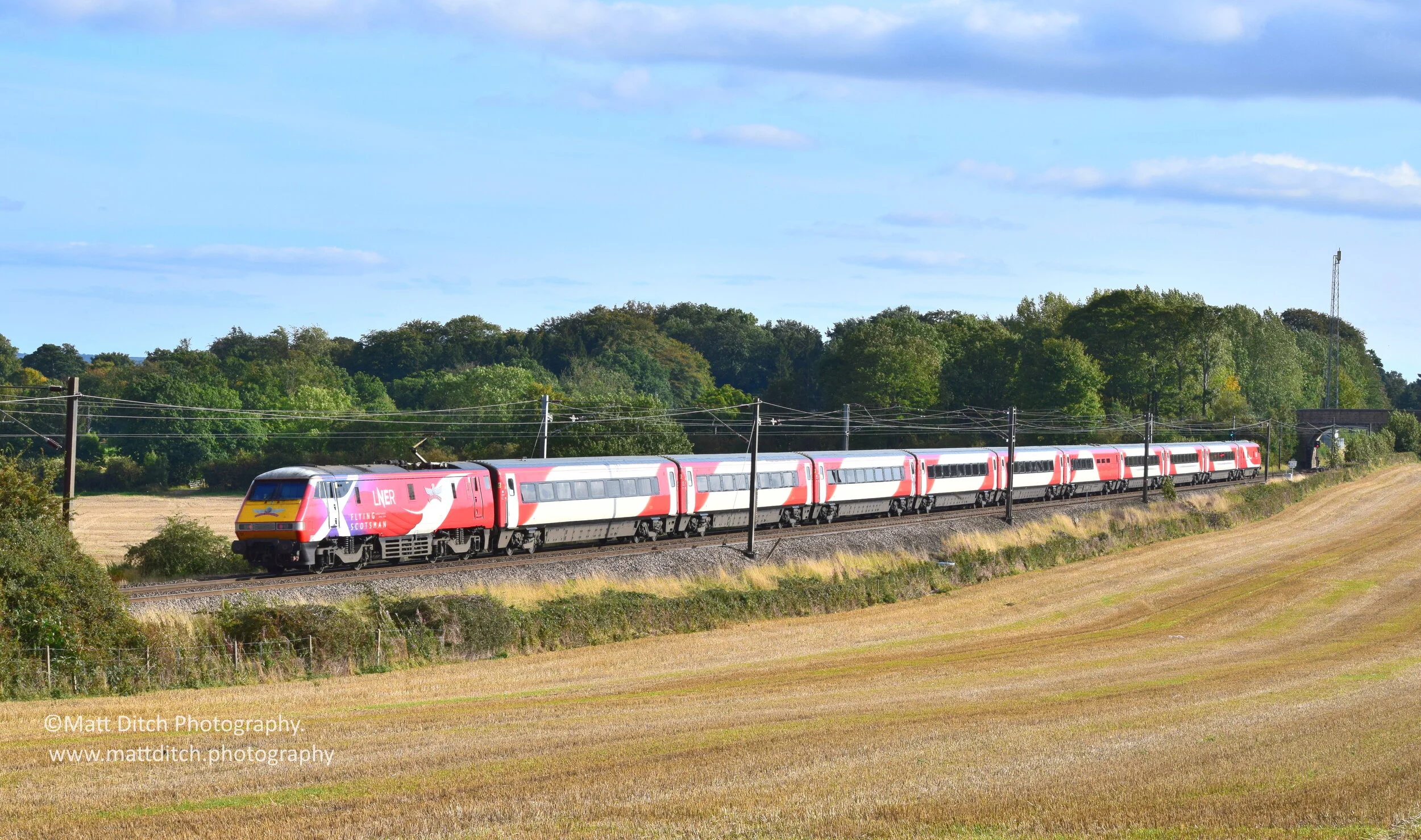  Class 91 “91101” passes south through Plasworth. 