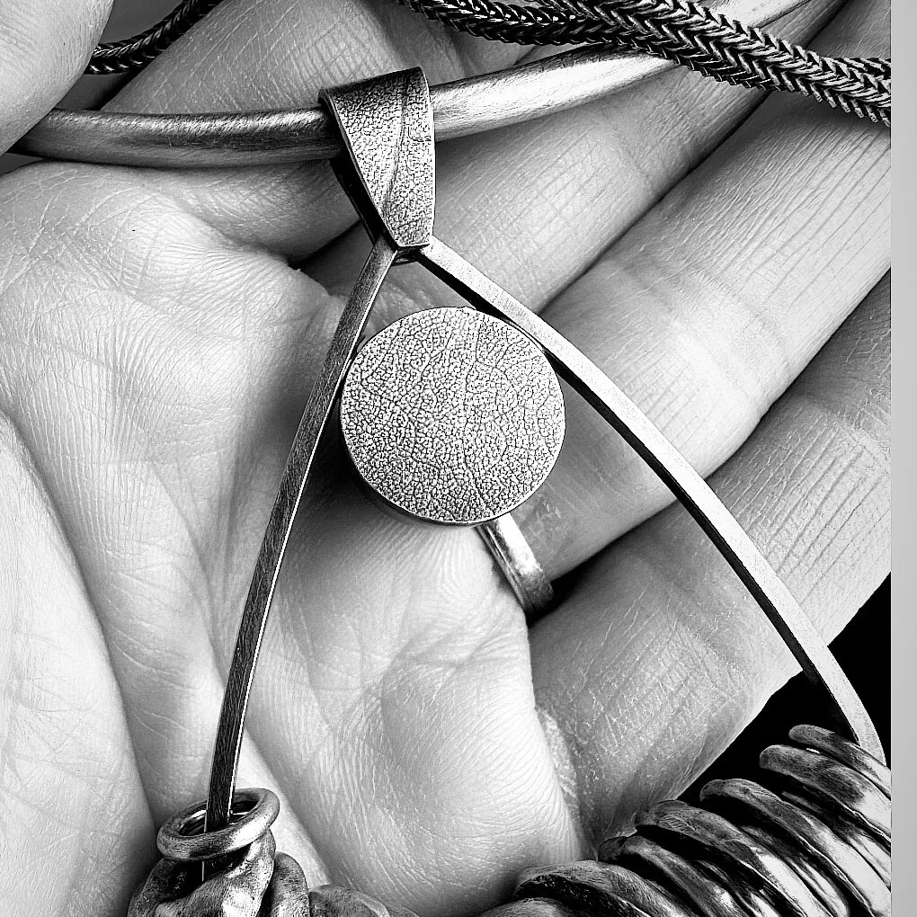 7B673481-6111-432B-837D-B49164B0D57A