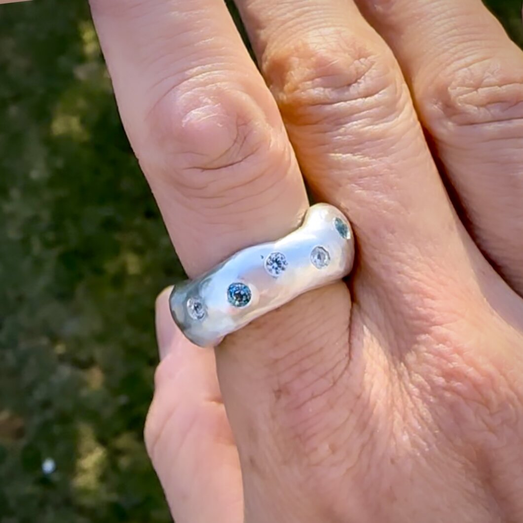 4ECBA60D-25D5-4775-A8BD-A832B14C5837