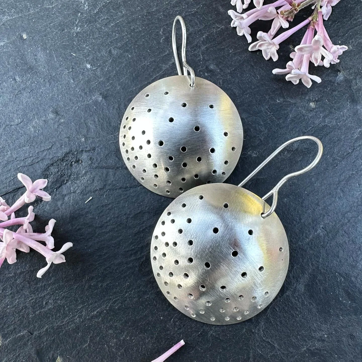 84F7A036-1698-47D1-9604-4C3BC9F79E8A