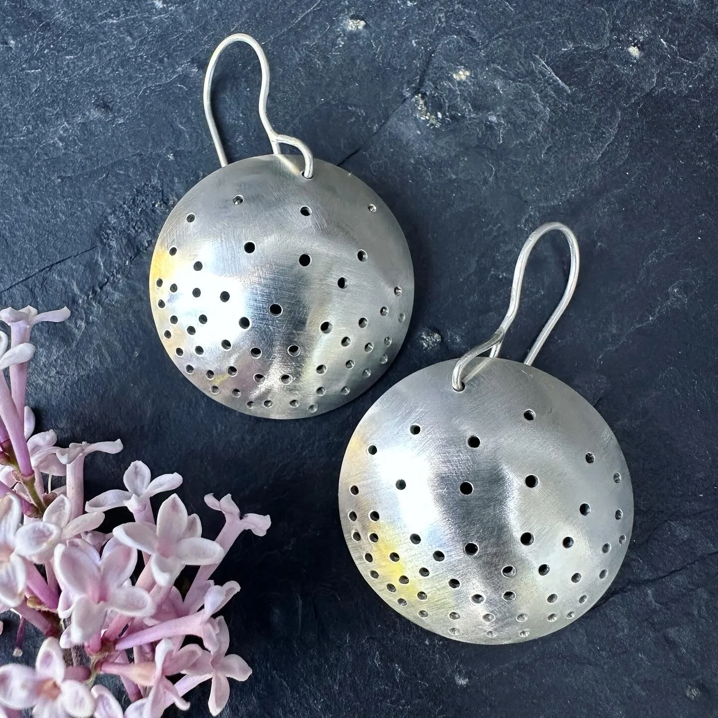 E6961AF3-3E0F-4726-B1B4-5E2770267FA6