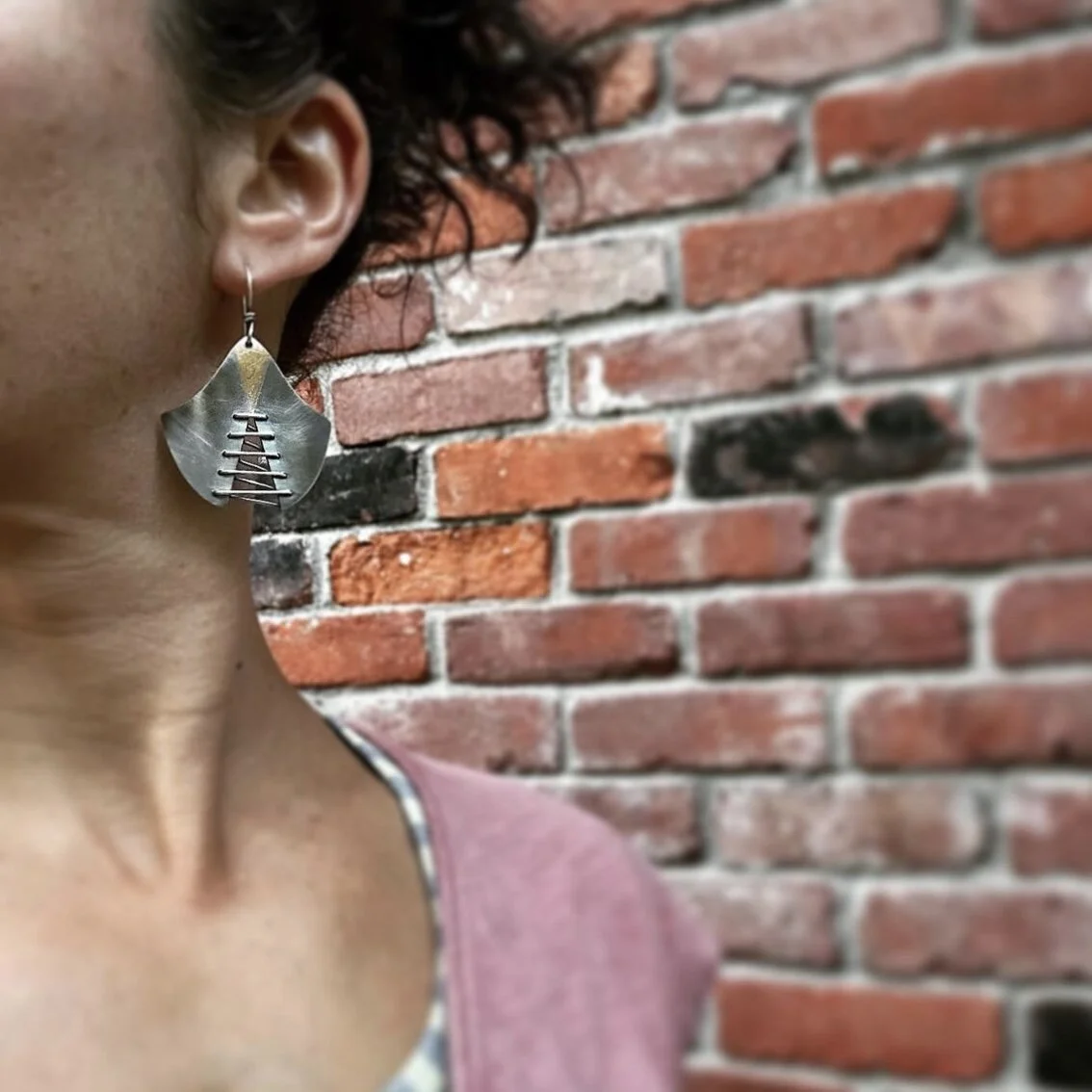 3F3C4F42-B5D2-4364-8422-CA71A2C9FDC1