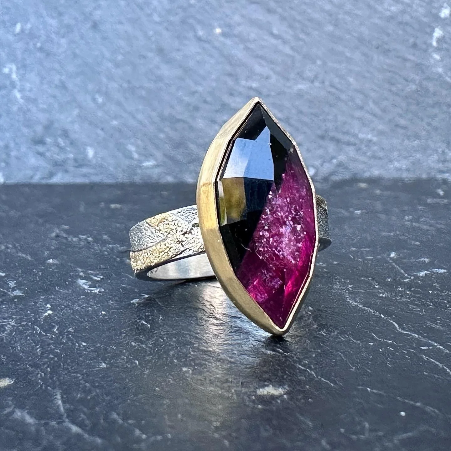 9C3038D9-C77A-430B-B163-7323E9B7526C