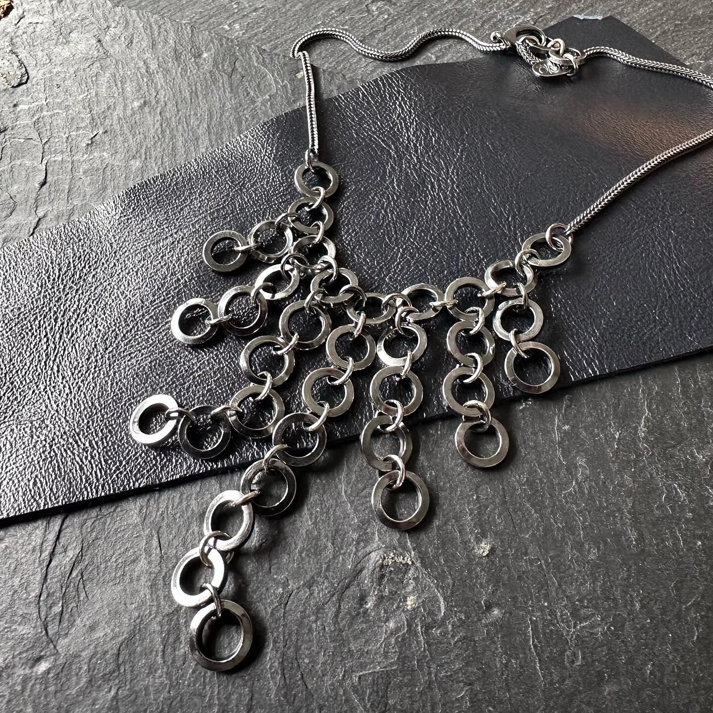 28E5C29B-CC8B-49F4-B4D9-A37B80B25650