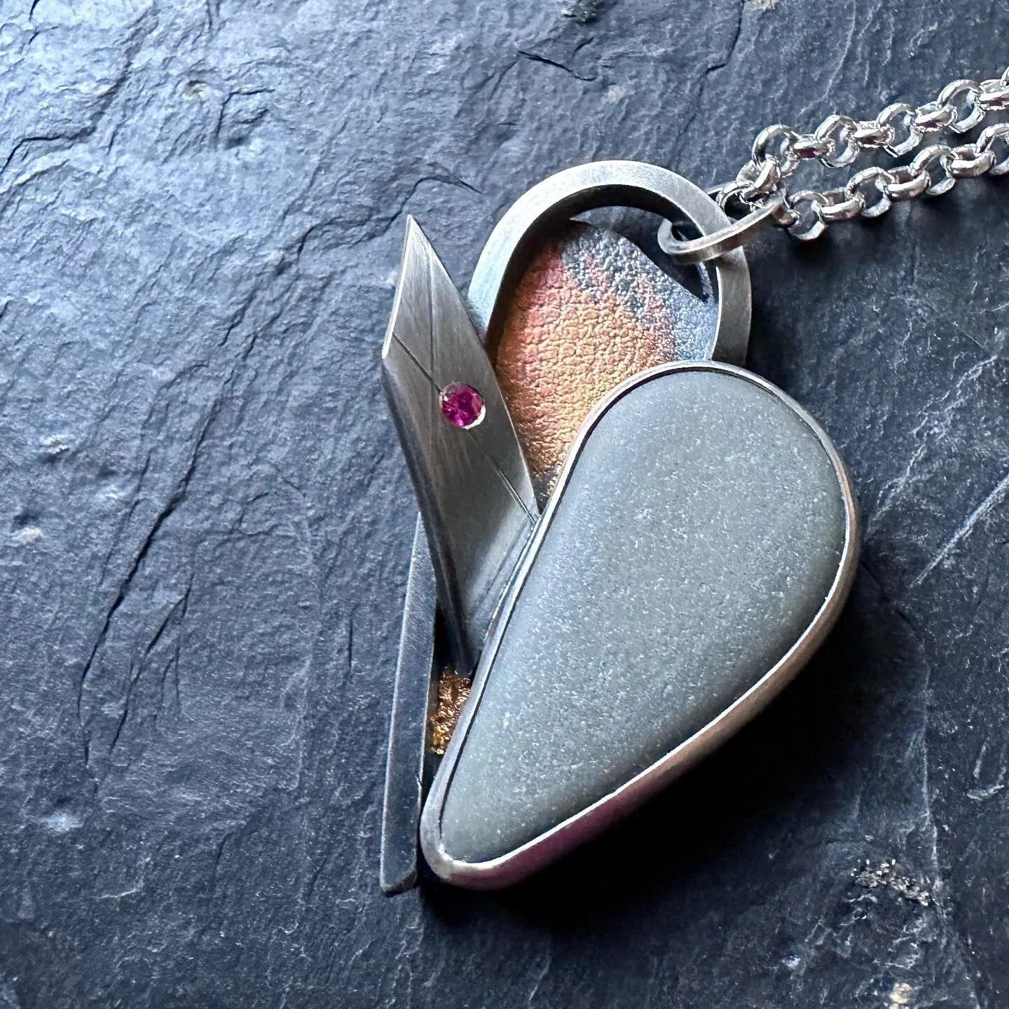 2A573458-D0F7-4F32-9870-1C06F030434C