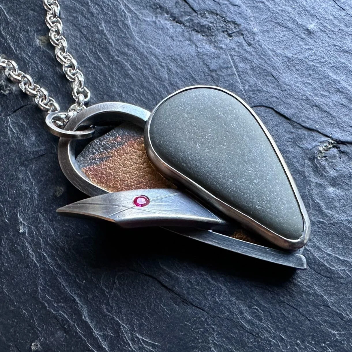 AAE20AE5-5619-4C32-B8DF-67FC5E7E118C