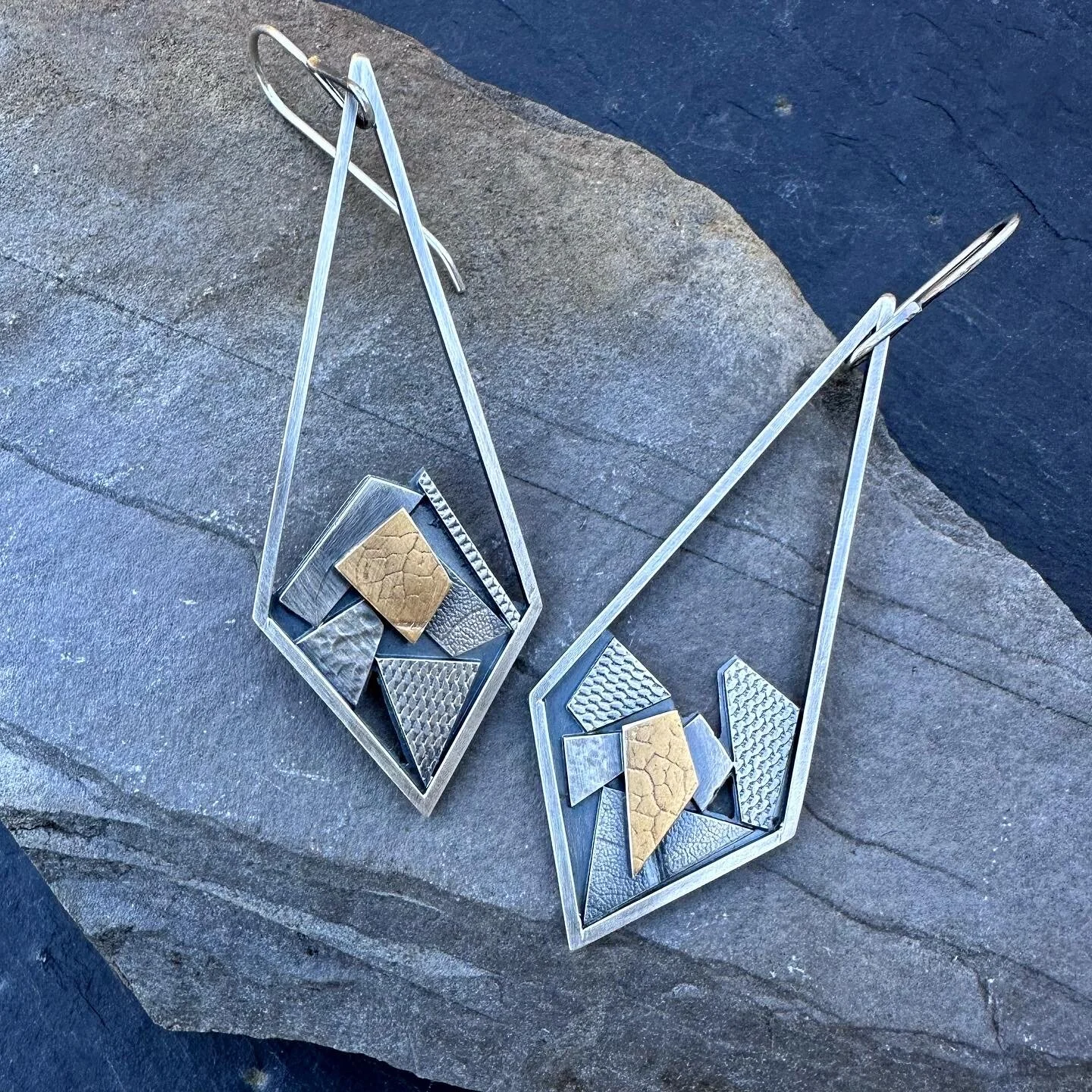 6D949001-2FED-4627-B55A-35FDE8DF2A2C