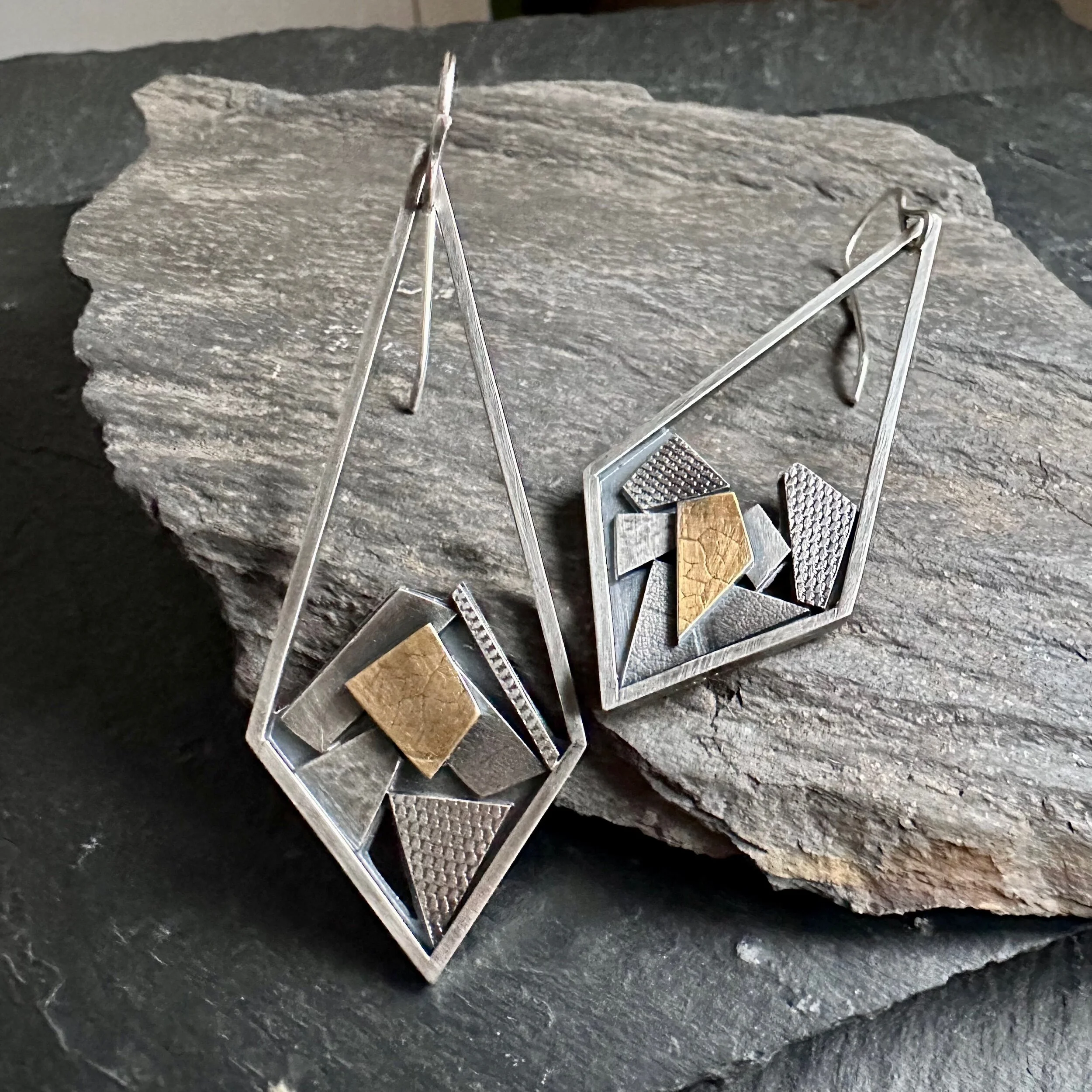 E584015B-BBF4-4CA0-9BAE-69C2B8DC904C