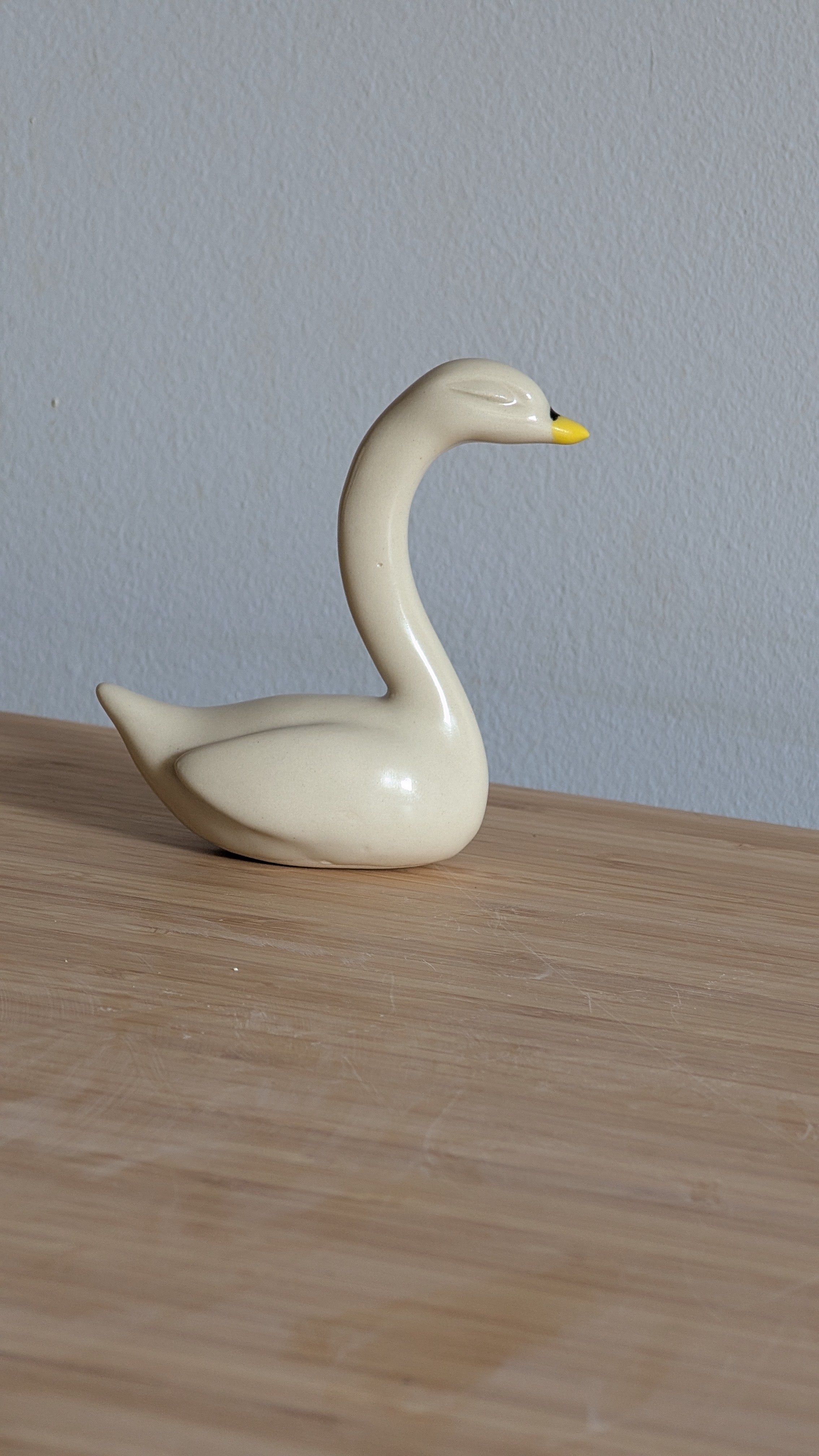 4" Glossy White Swan