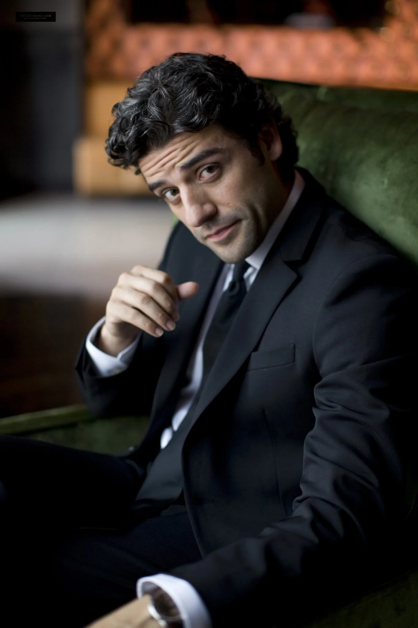 Oscar-Isaac-Ocean-Drive-Photoshoot-2011-oscar-isaac-43151344-1364-2046.jpeg