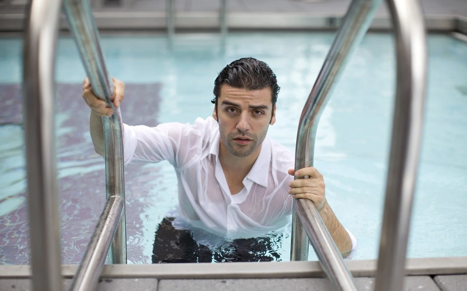 Oscar-Isaac-Ocean-Drive-Photoshoot-2011-oscar-isaac-43151334-1500-1000.jpg