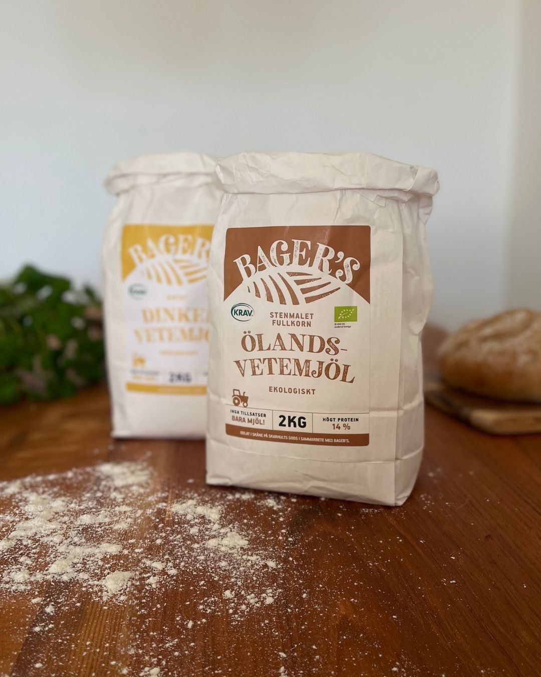 H&ouml;g proteinhalt, ekologiskt, KRAV-m&auml;rkt - bara rent mj&ouml;l i p&aring;sen! Det &auml;r bagers🫶

Har ni testat?😍

#mj&ouml;l #bakning #ekologisktmj&ouml;l #kravm&auml;rkt @kravmarkt