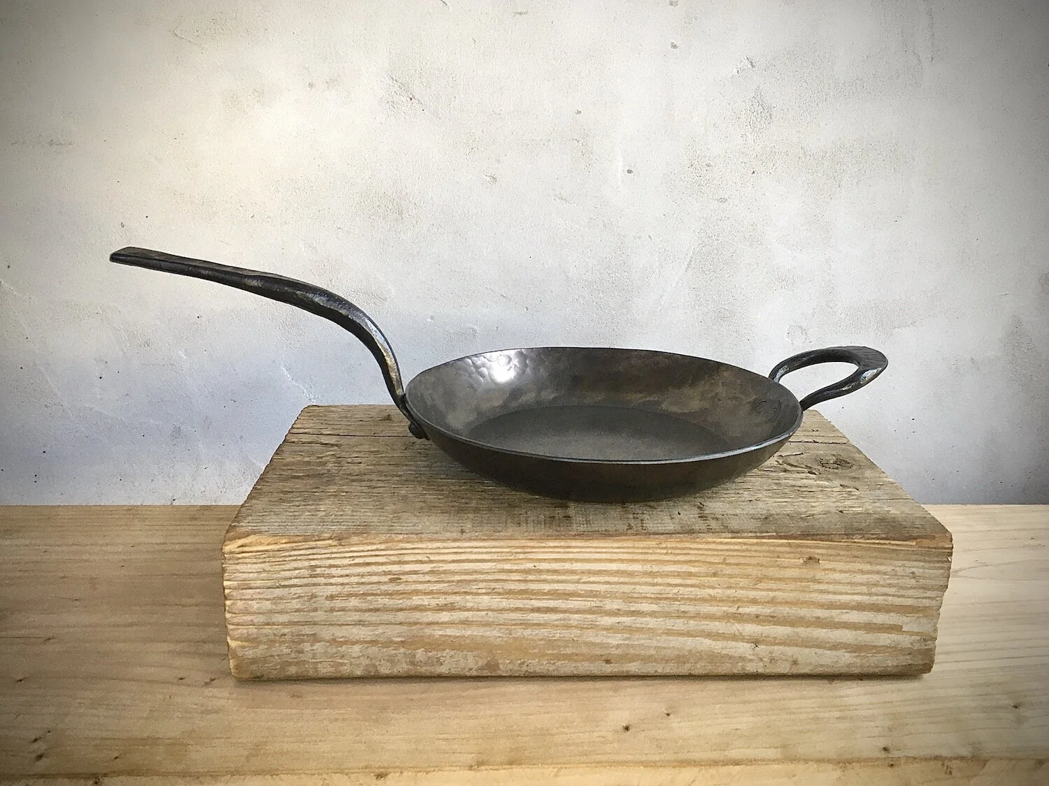 10" Skillet with Helper Handle
