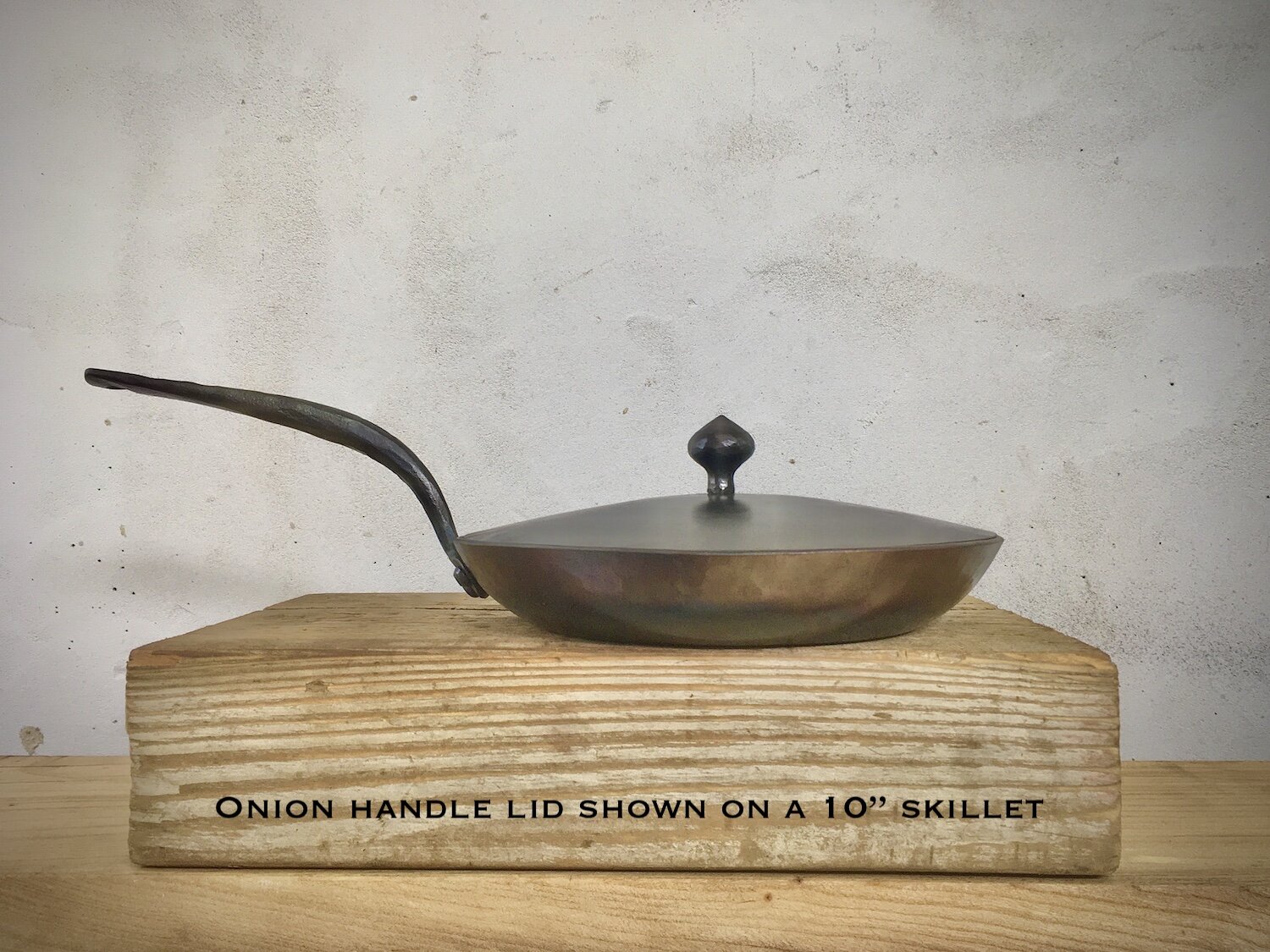 10%22skillet_onion_lid.jpg