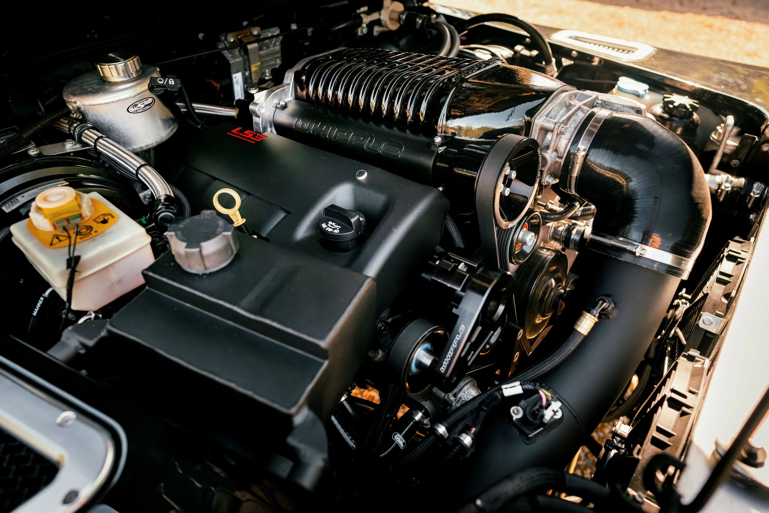 OUTLANDER_DEFENDER_90_JS_BRS-104-2.jpg