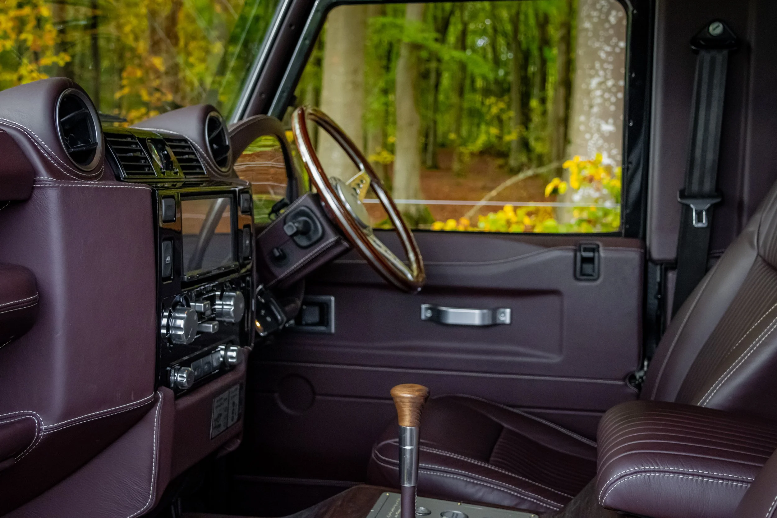 outlander Land Rover Defender leather interior retire