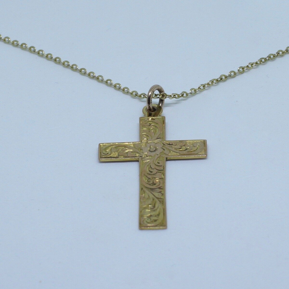 Hallmarked large 9ct. gold Cross. — JG 